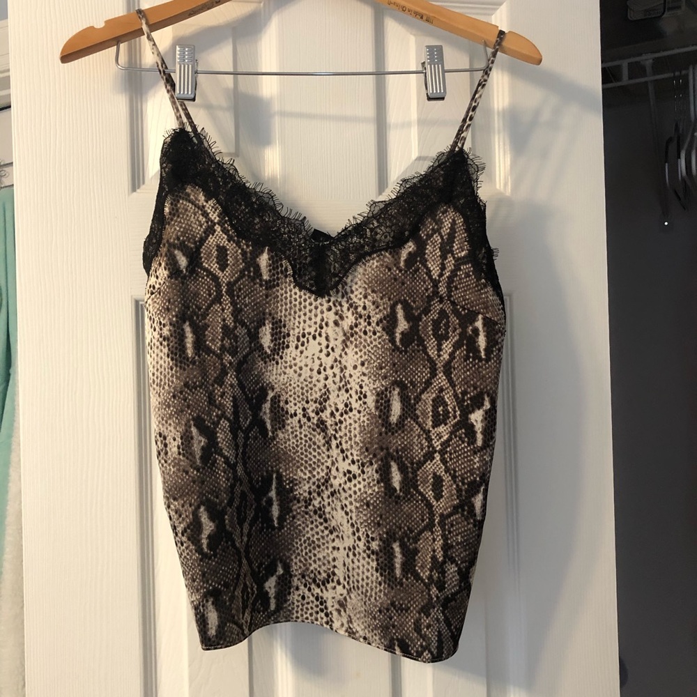 NEVERWORN Lush top!